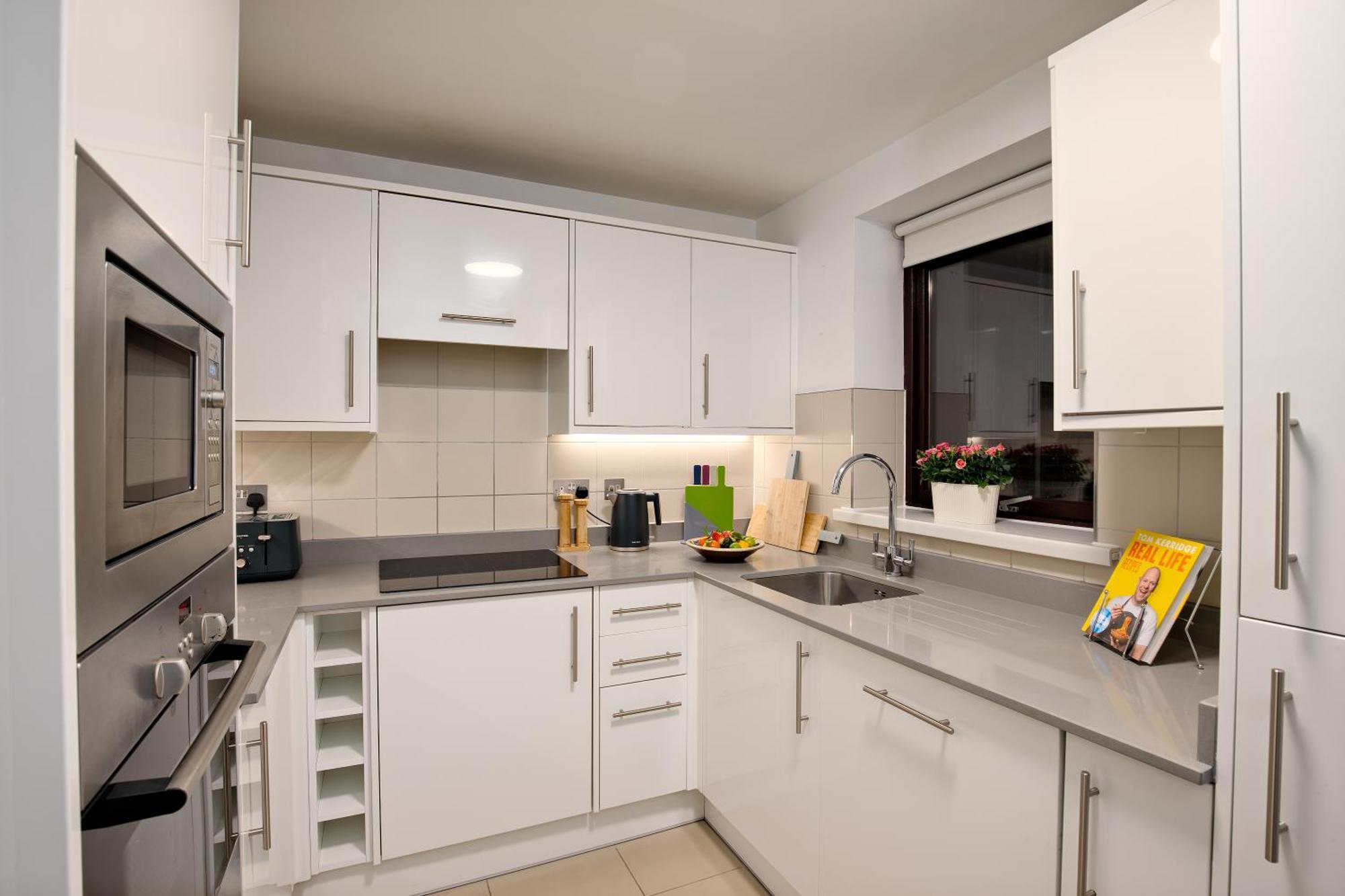 Monarch House - Serviced Apartments - Kensington Londra Exterior foto